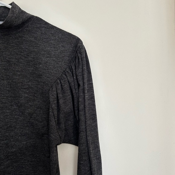 Gray Ribbed Long Sleeve Blouse - Picture 3 of 5